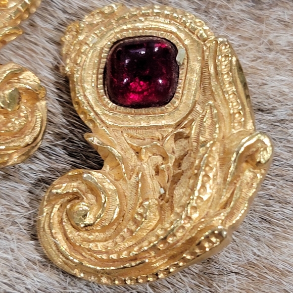 Vintage Christian Dior Gripoix Clip On Earrings - Picture 7 of 10